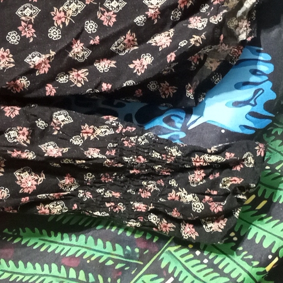 Blouse - Picture 5 of 8